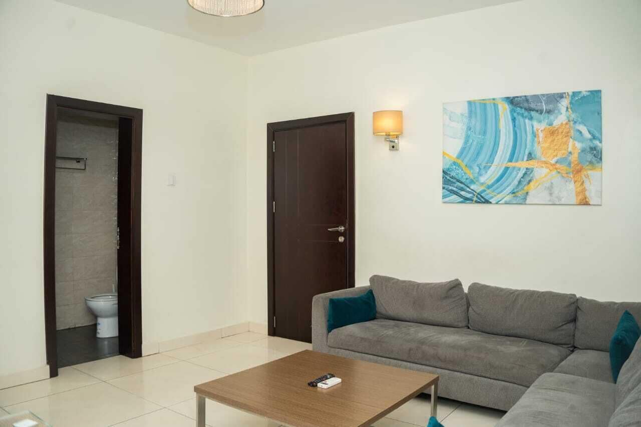 Suite living room and entrance